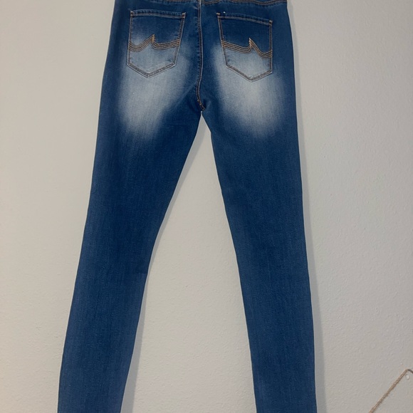 Skinny Jeans 👖 - Picture 4 of 7